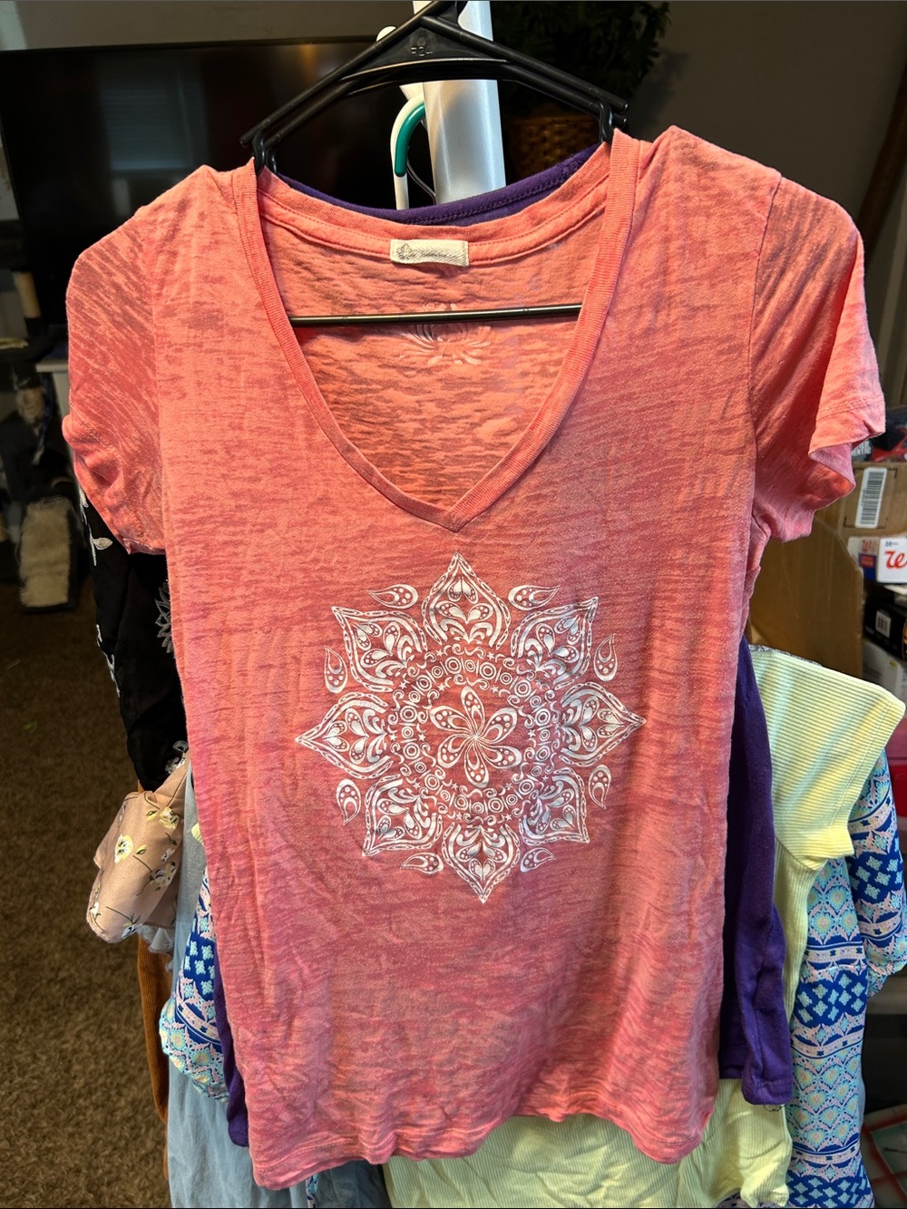 Coral V‑Neck Tee with White Mandala Motif Size M